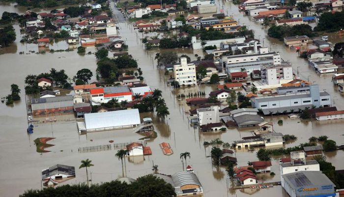 Vítimas de chuvas em SC e no PR têm novos prazos para pagar dívidas